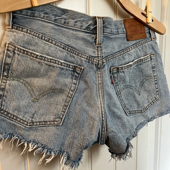 LEVI 501’s shorts - Ladies 27 - Great condition - Picture 1 of 5